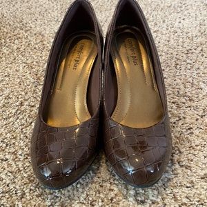 Brown Sz 5 Pumps Comfort + by Predictions